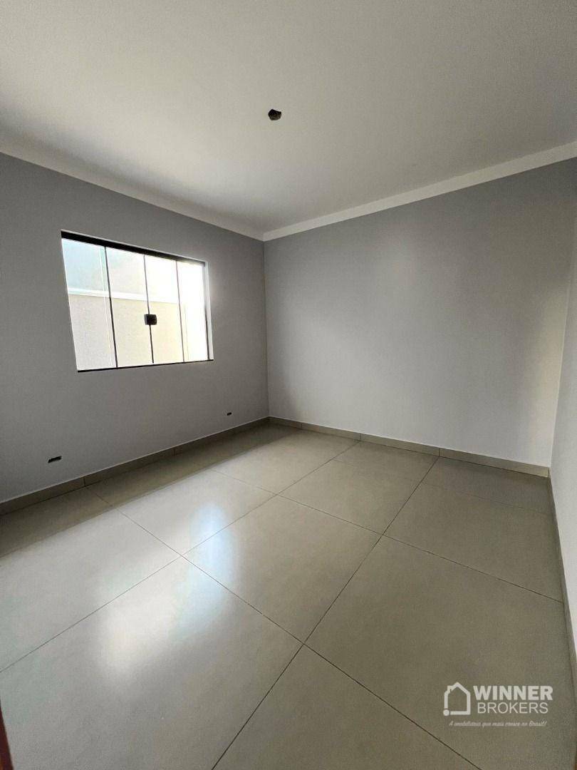 Casa à venda com 2 quartos, 70m² - Foto 3