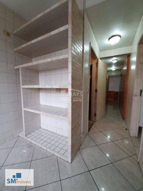 Apartamento à venda com 4 quartos, 237m² - Foto 3