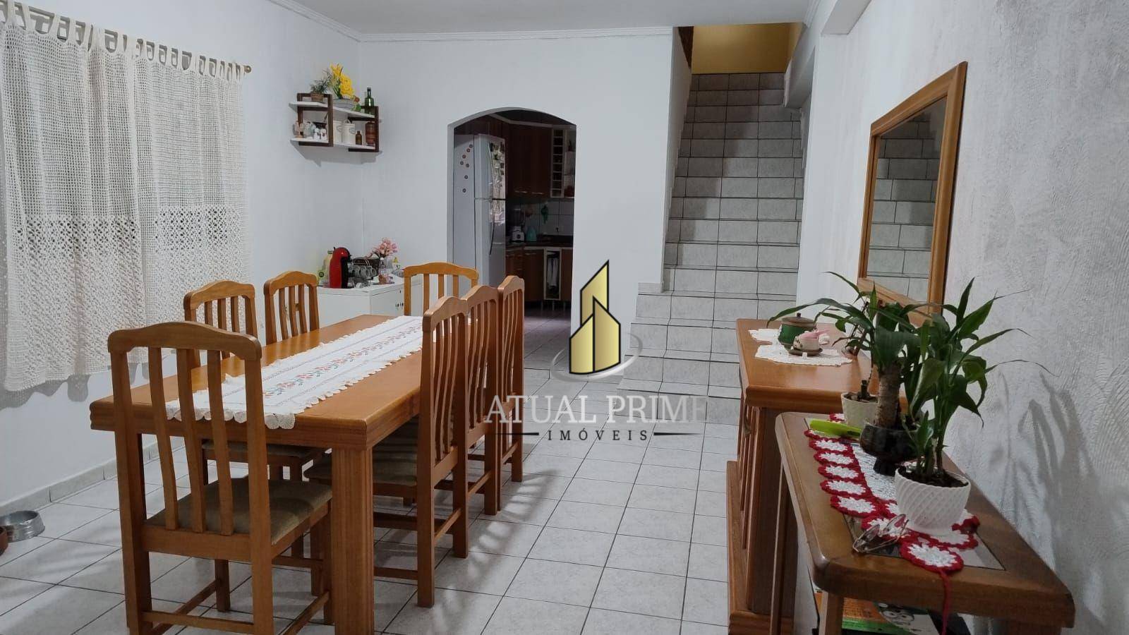 Casa, 3 quartos, 261 m² - Foto 1