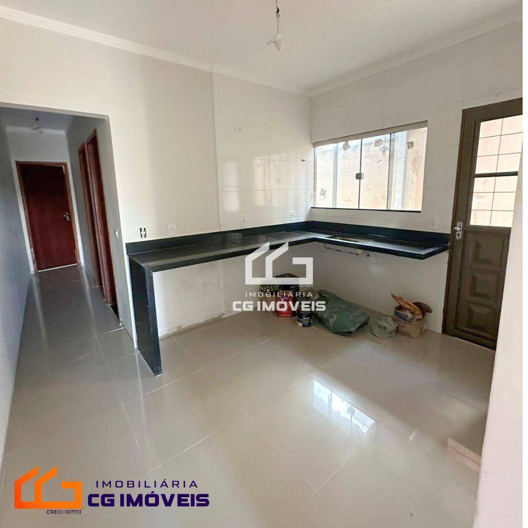 Casa à venda com 3 quartos, 76m² - Foto 3