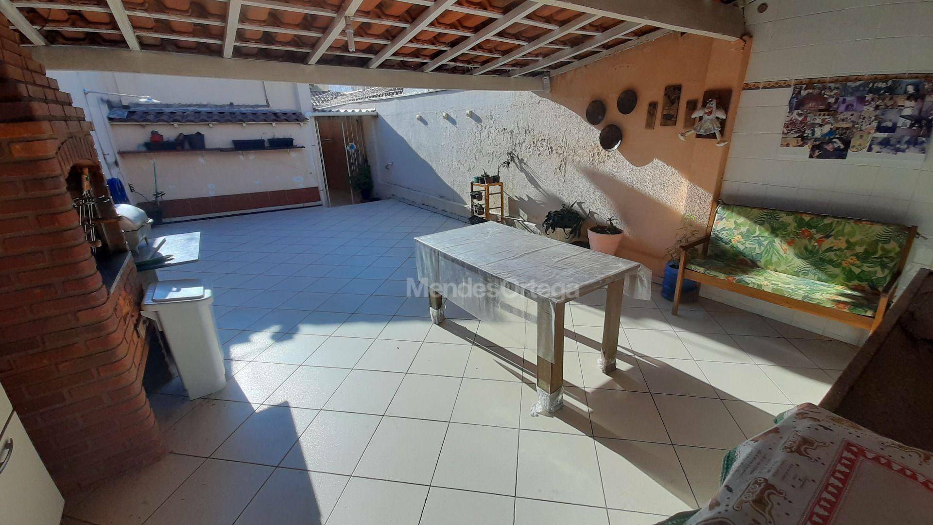 Casa à venda com 3 quartos, 106m² - Foto 11