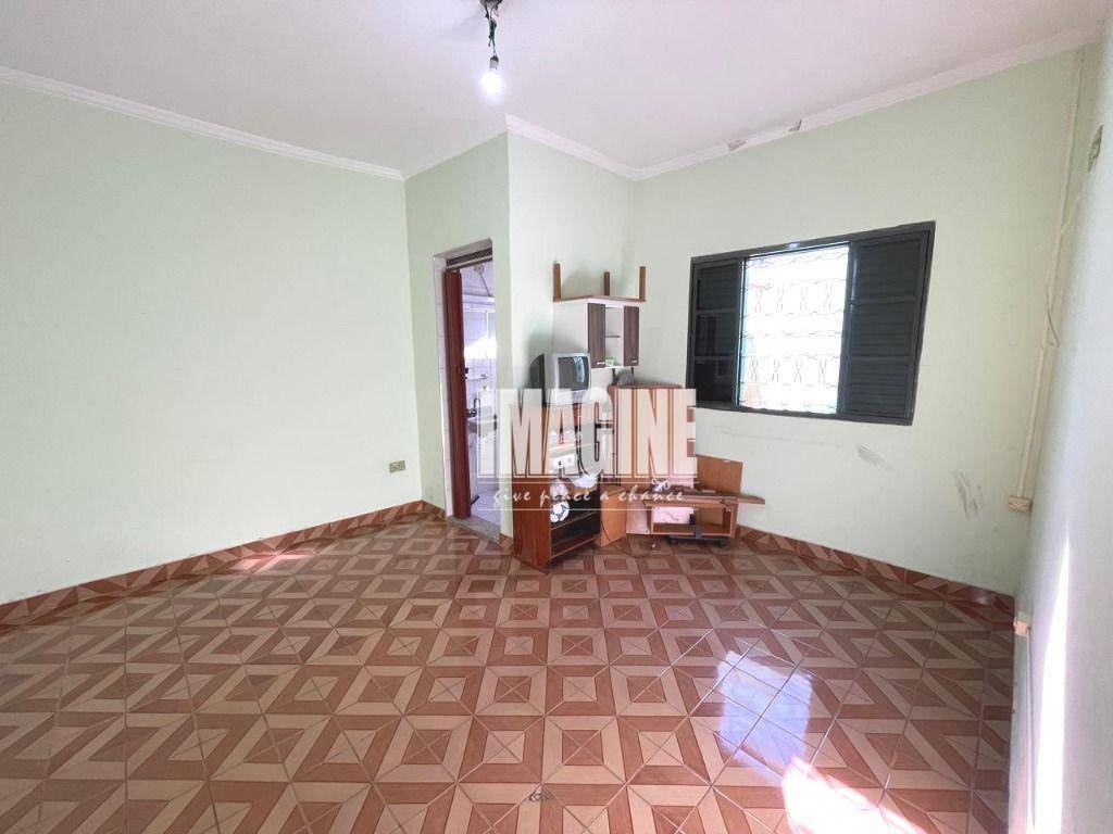 Casa para alugar com 2 quartos, 120m² - Foto 7