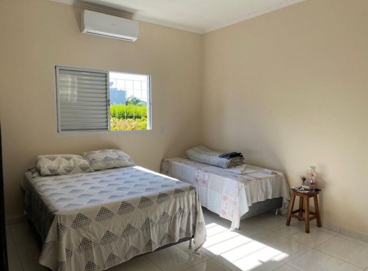 Casa de Condomínio à venda com 3 quartos, 269m² - Foto 2