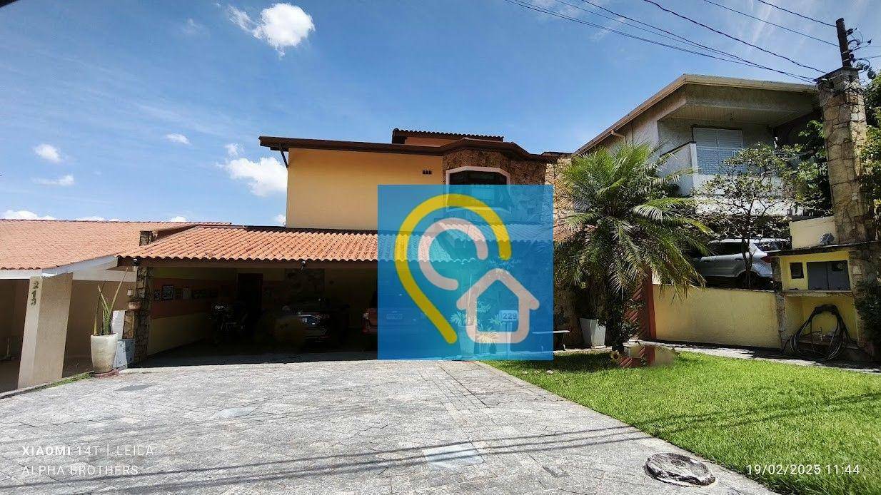 Casa de Condomínio à venda com 4 quartos, 321m² - Foto 1