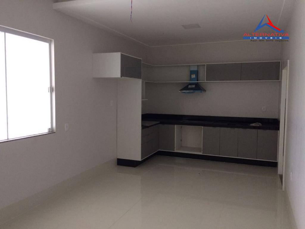 Casa à venda com 4 quartos, 350m² - Foto 12