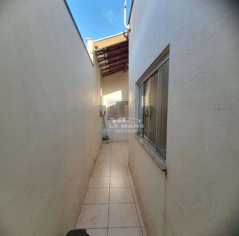 Casa à venda com 3 quartos, 174m² - Foto 10