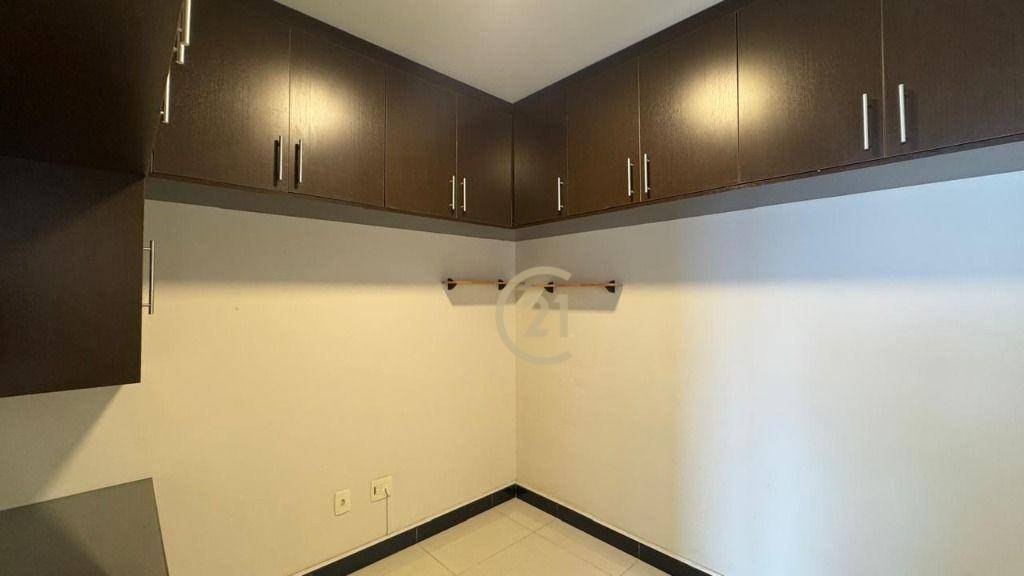 Apartamento para alugar com 3 quartos, 183m² - Foto 7