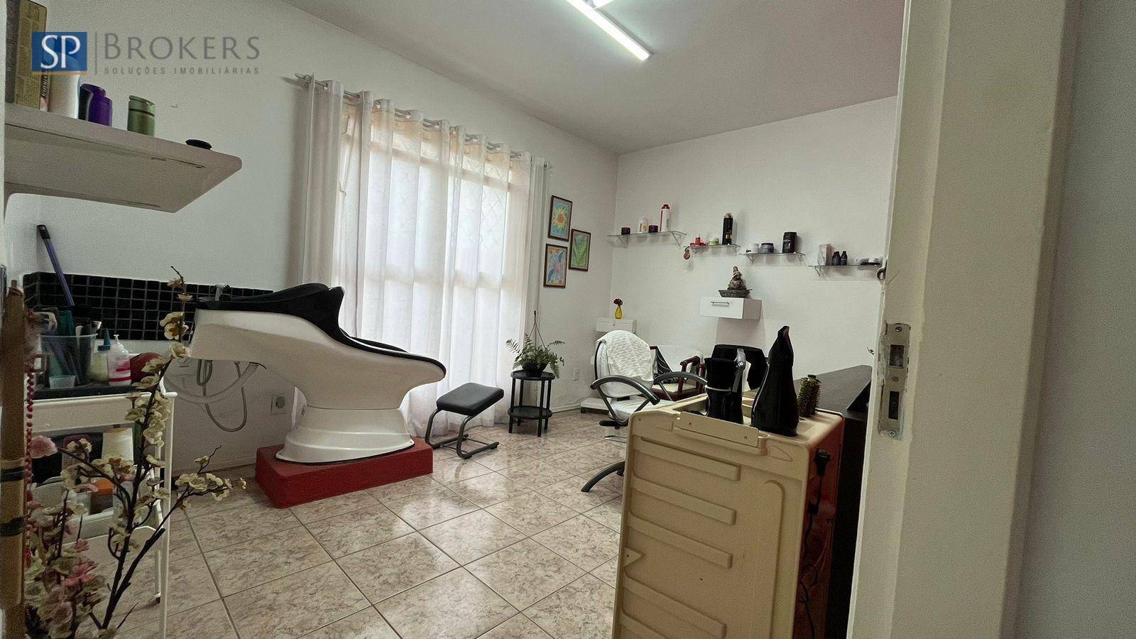 Casa à venda com 6 quartos, 153m² - Foto 36