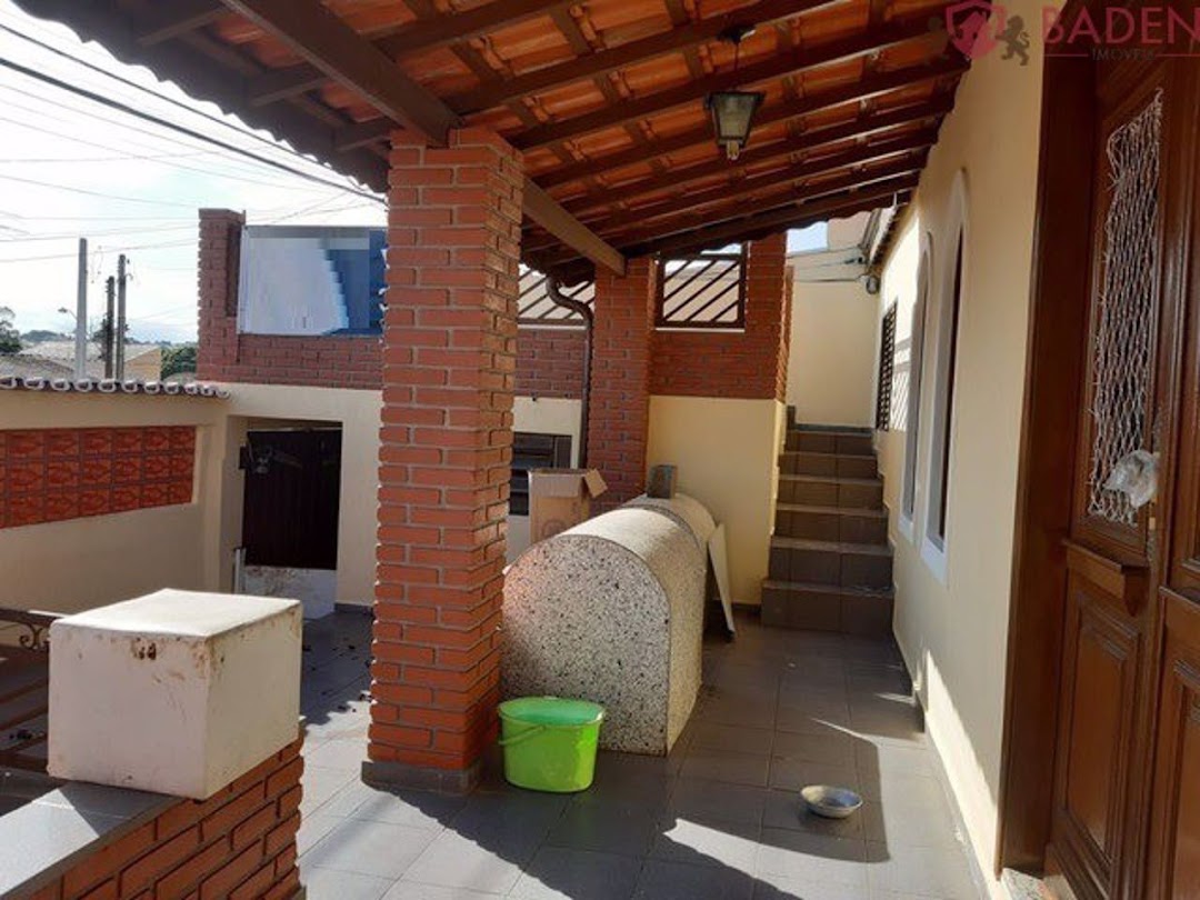 Casa à venda com 4 quartos, 174m² - Foto 3