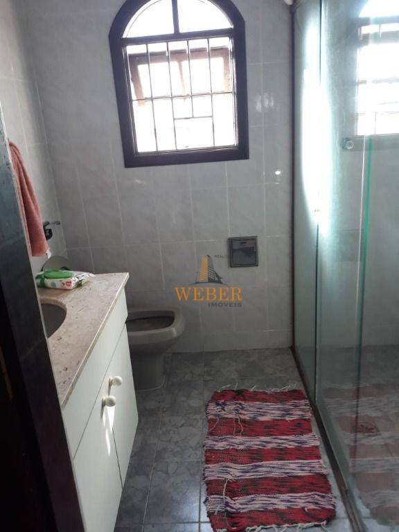 Casa à venda com 3 quartos, 200m² - Foto 16