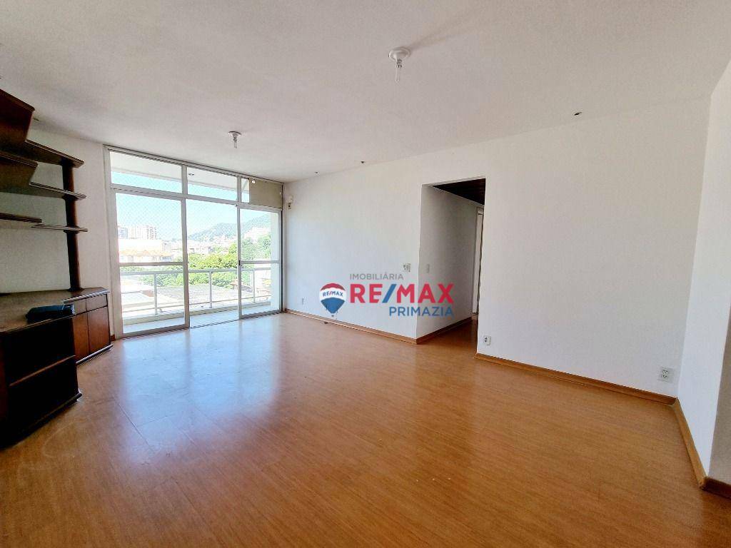 Apartamento à venda com 2 quartos, 86m² - Foto 32