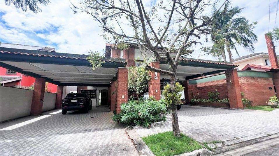 Casa de Condomínio à venda com 4 quartos, 420m² - Foto 2