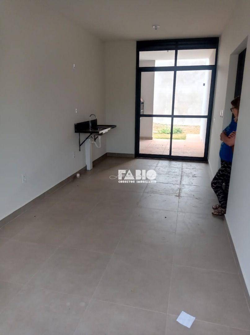 Casa de Condomínio à venda com 3 quartos, 90m² - Foto 1