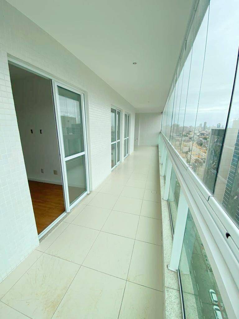 Apartamento à venda com 3 quartos, 105m² - Foto 2