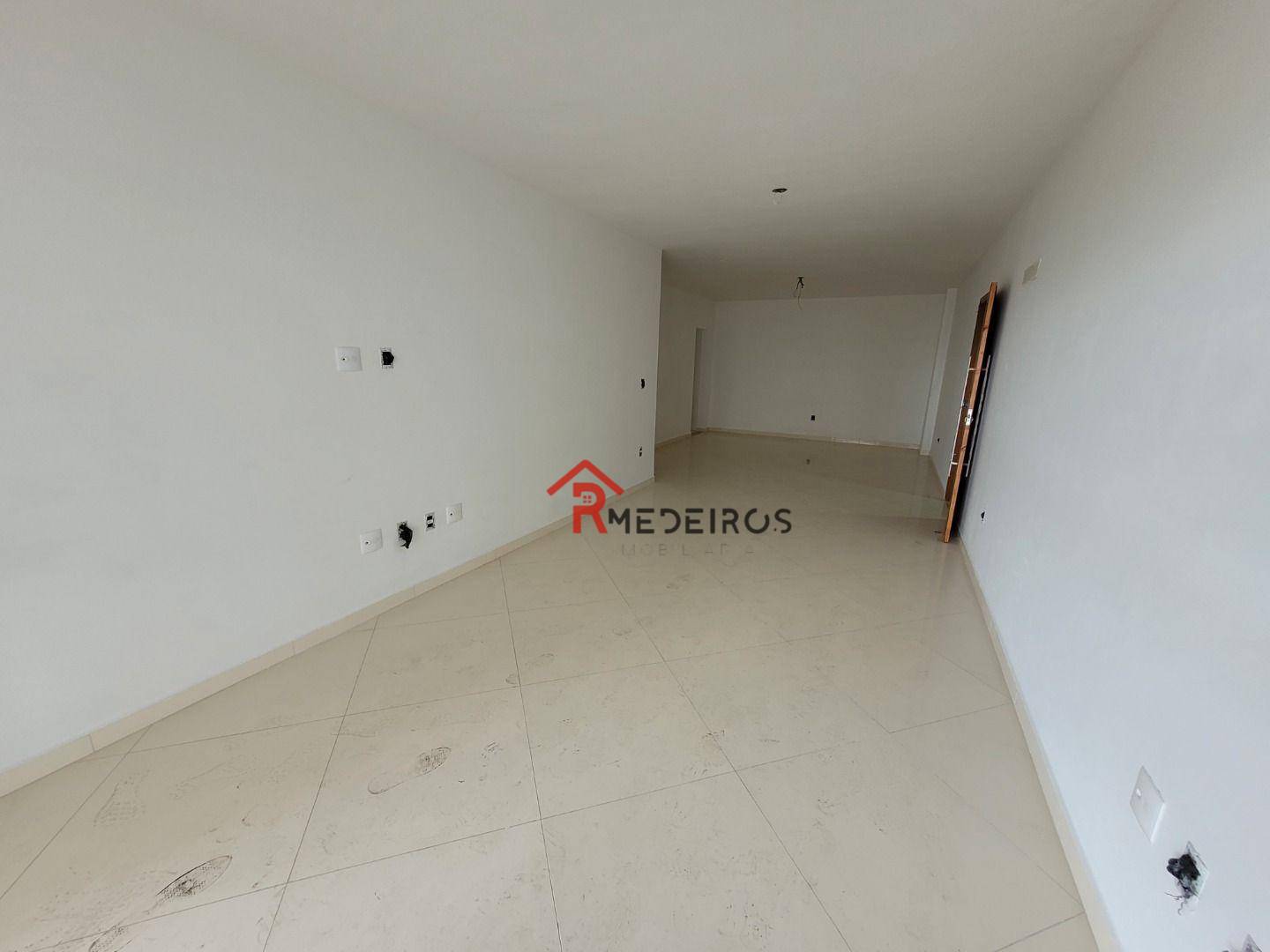 Apartamento à venda com 3 quartos, 162m² - Foto 3