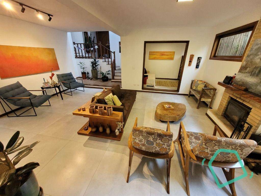 Casa de Condomínio à venda com 3 quartos, 230m² - Foto 20