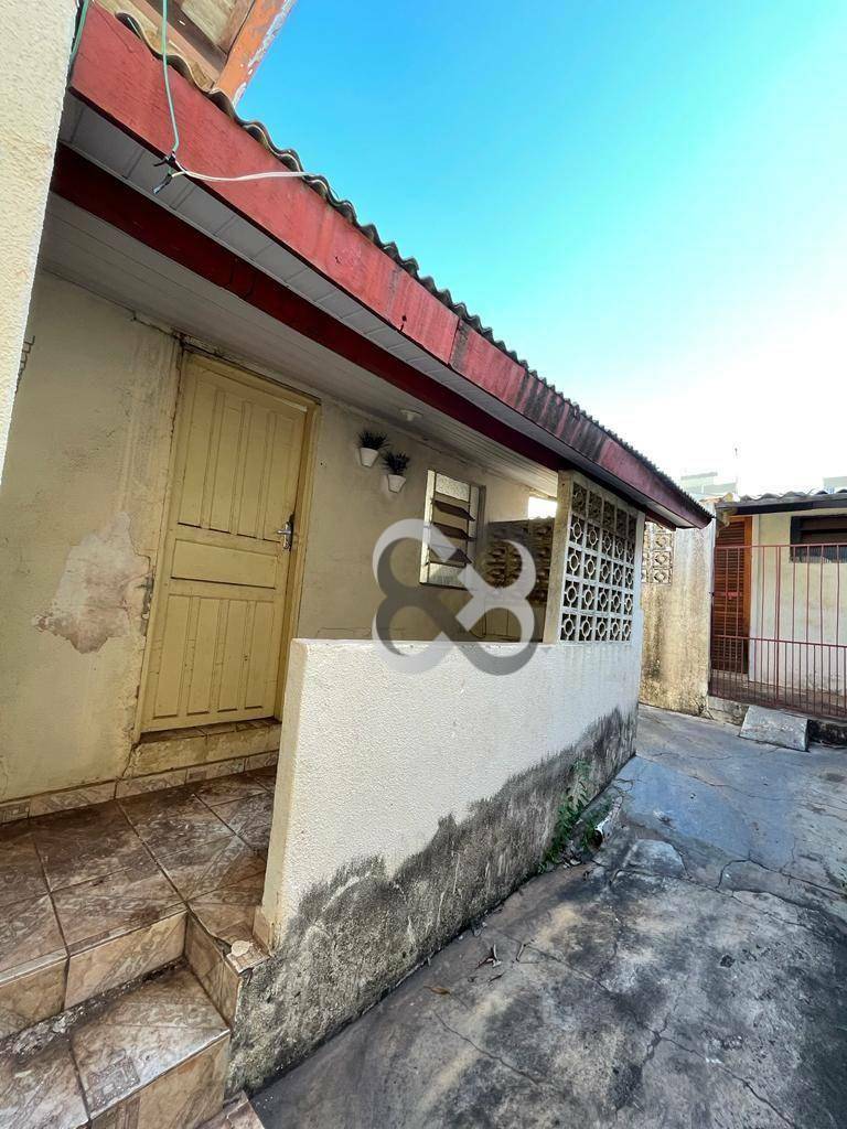 Casa à venda com 4 quartos, 200m² - Foto 25