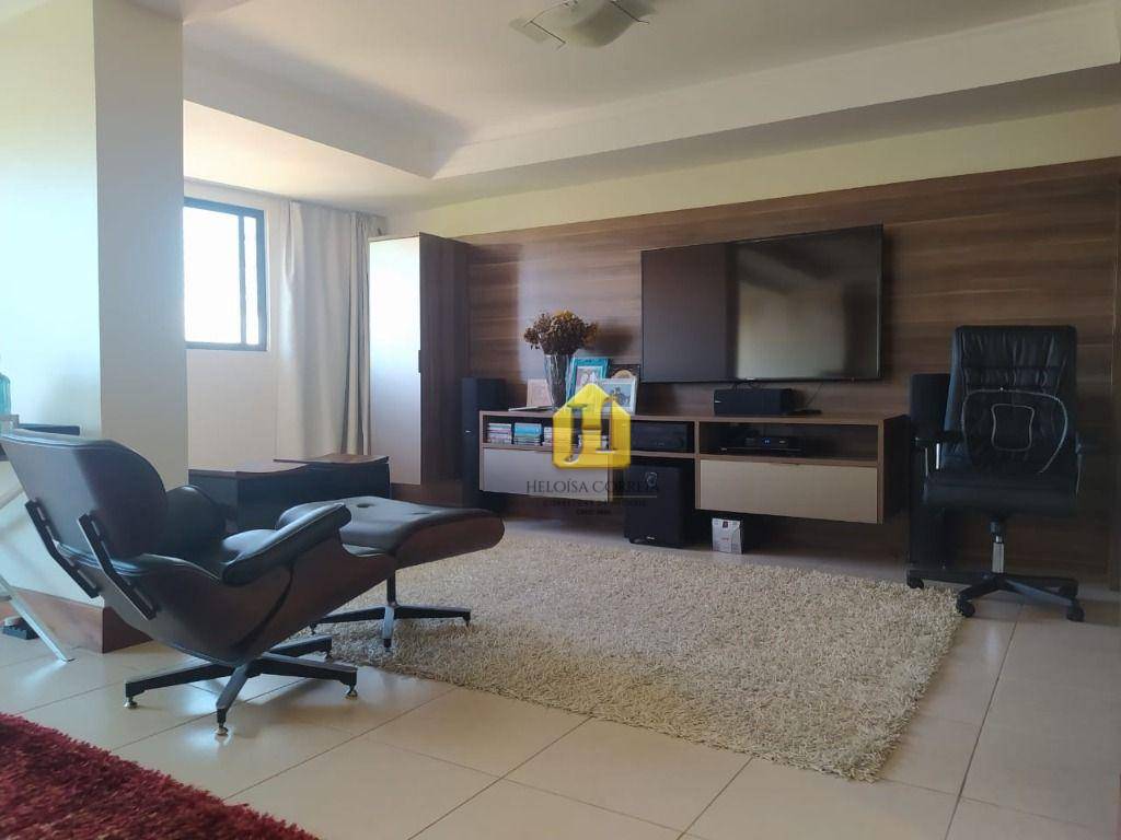 Apartamento para alugar com 3 quartos, 183m² - Foto 3