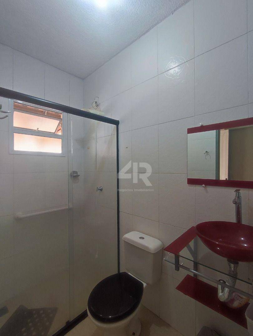 Casa à venda com 3 quartos, 80m² - Foto 4