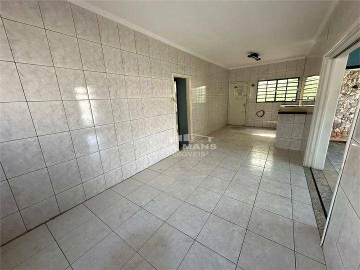 Casa para alugar com 3 quartos, 190m² - Foto 9