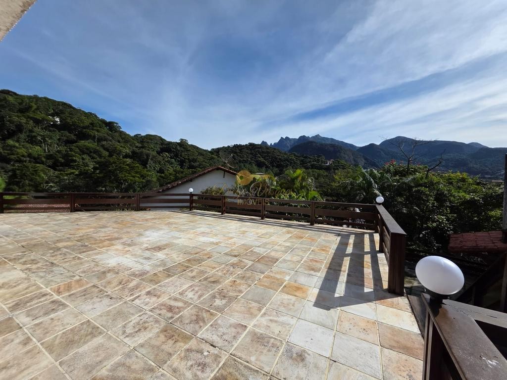 Casa de Condomínio para alugar com 4 quartos, 330m² - Foto 6