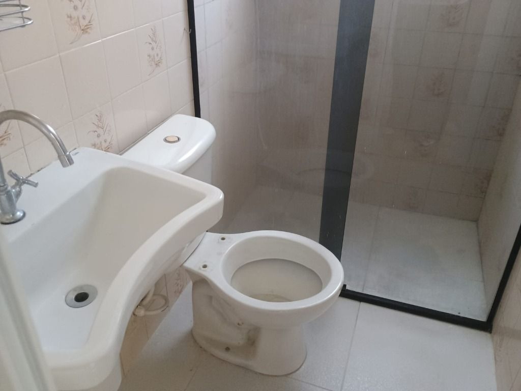 Apartamento à venda e aluguel com 2 quartos, 50m² - Foto 11