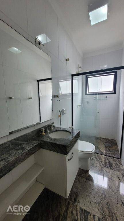 Casa de Condomínio à venda com 4 quartos, 400m² - Foto 21
