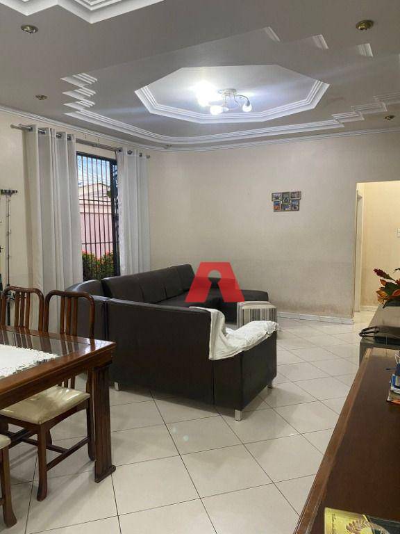 Casa para alugar com 3 quartos, 228m² - Foto 1