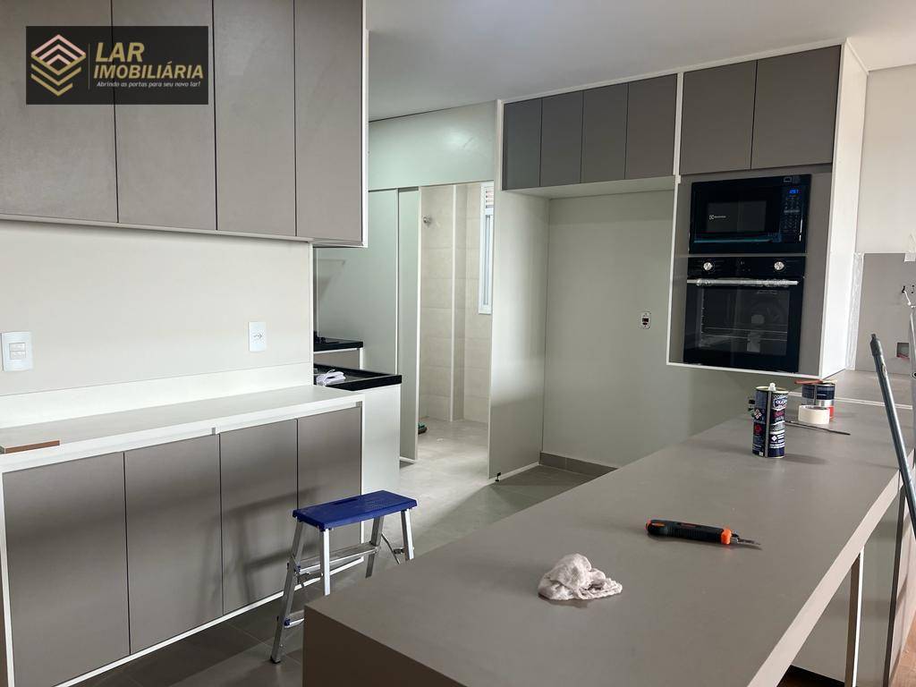 Apartamento à venda com 3 quartos, 112m² - Foto 1