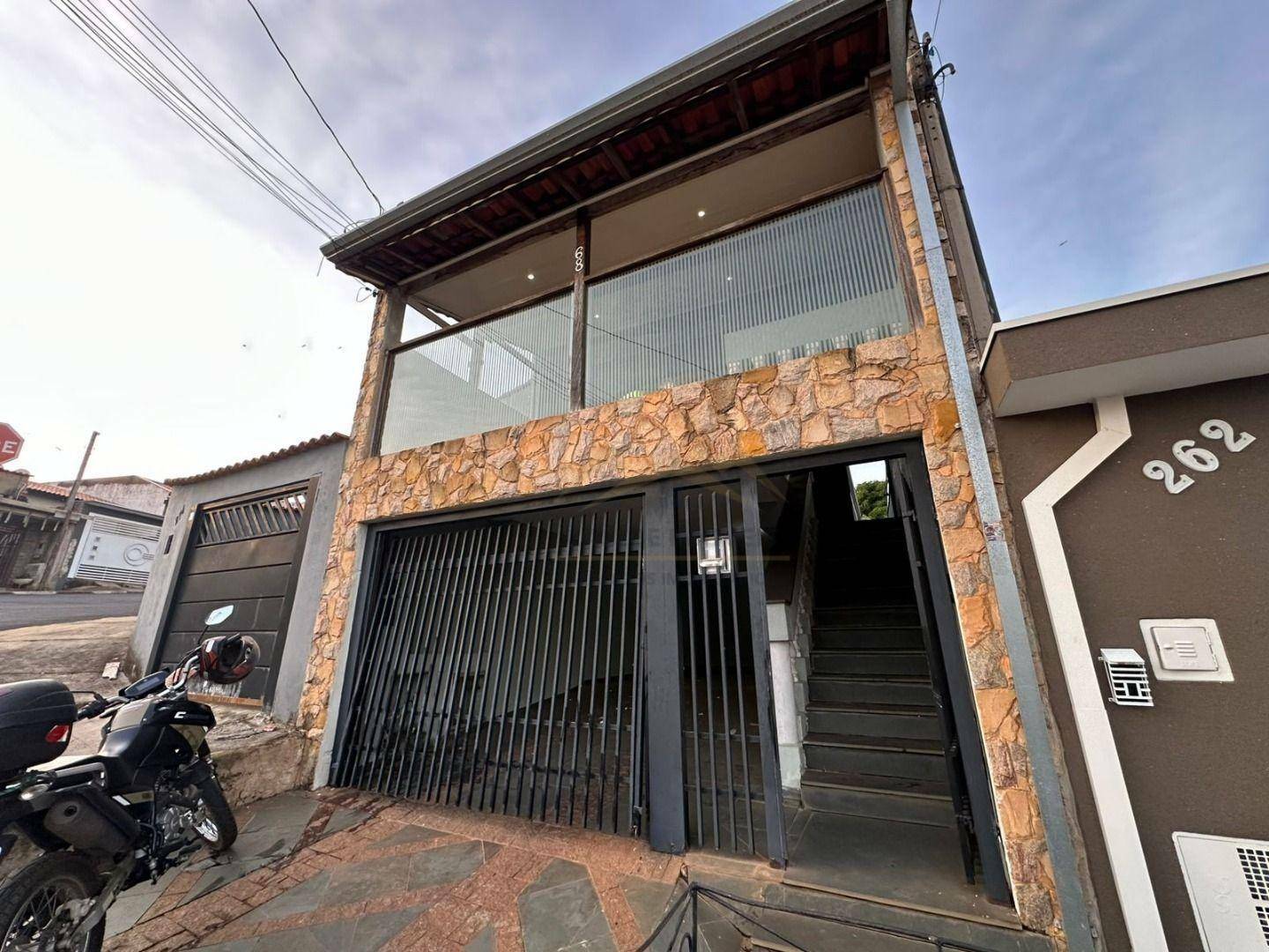 Casa à venda com 3 quartos, 100m² - Foto 2