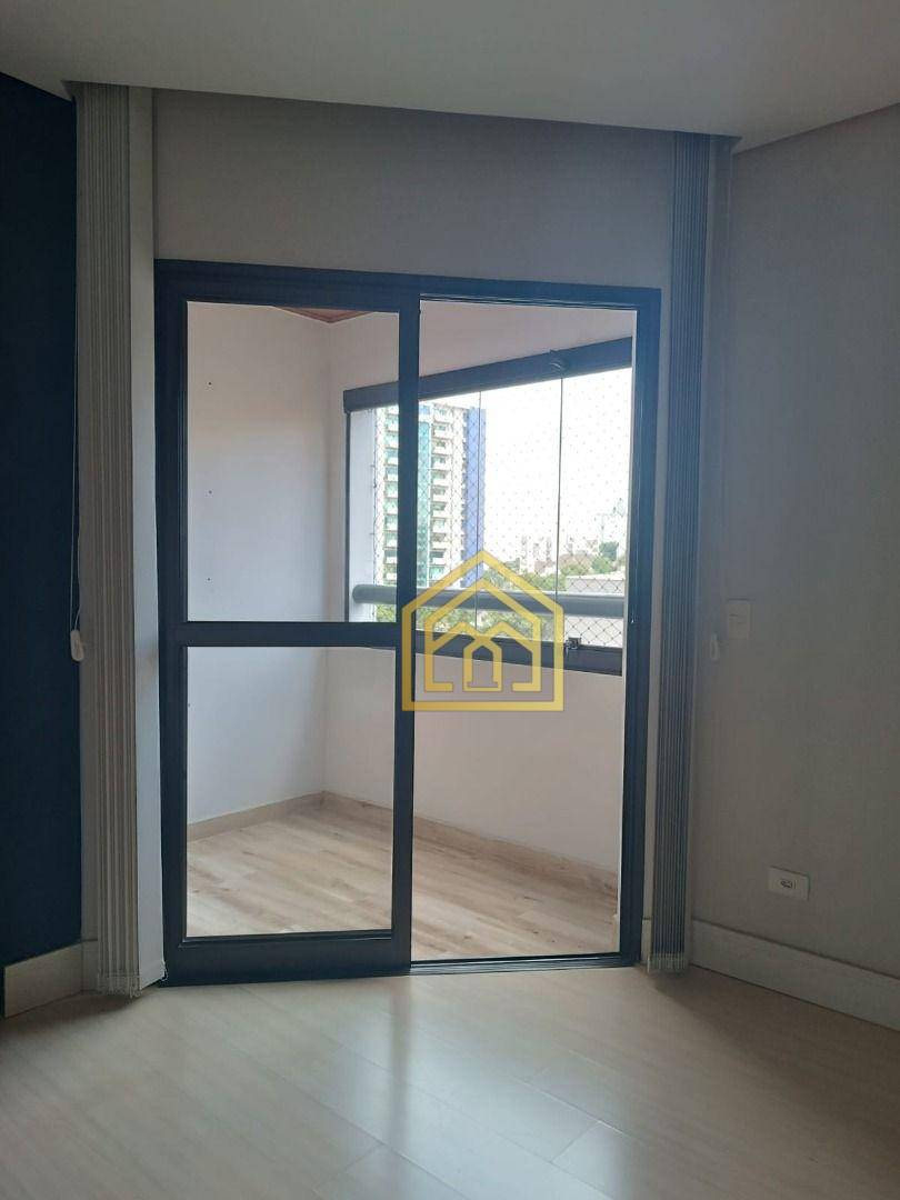 Apartamento à venda com 3 quartos, 98m² - Foto 2