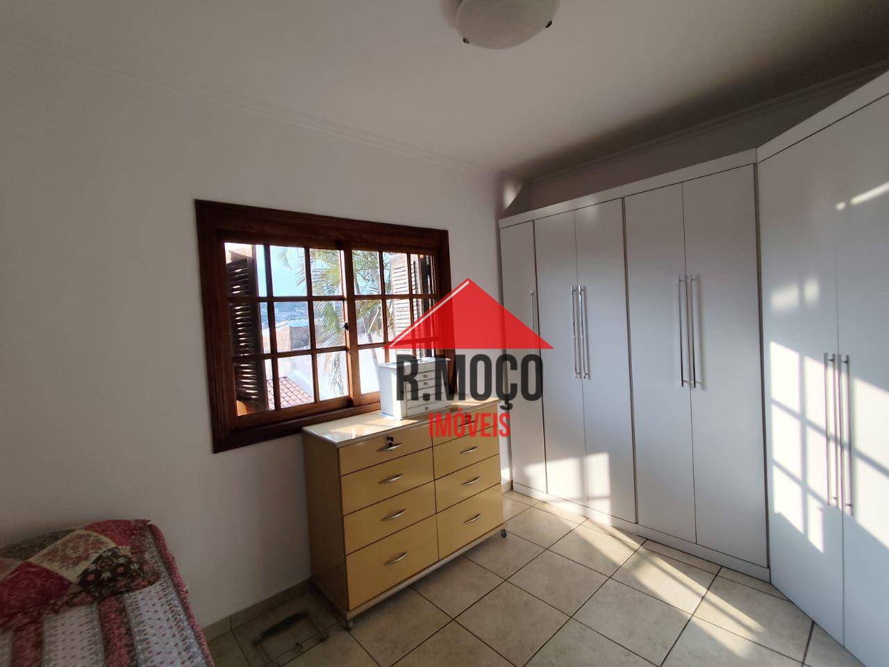 Casa à venda com 5 quartos, 160m² - Foto 15