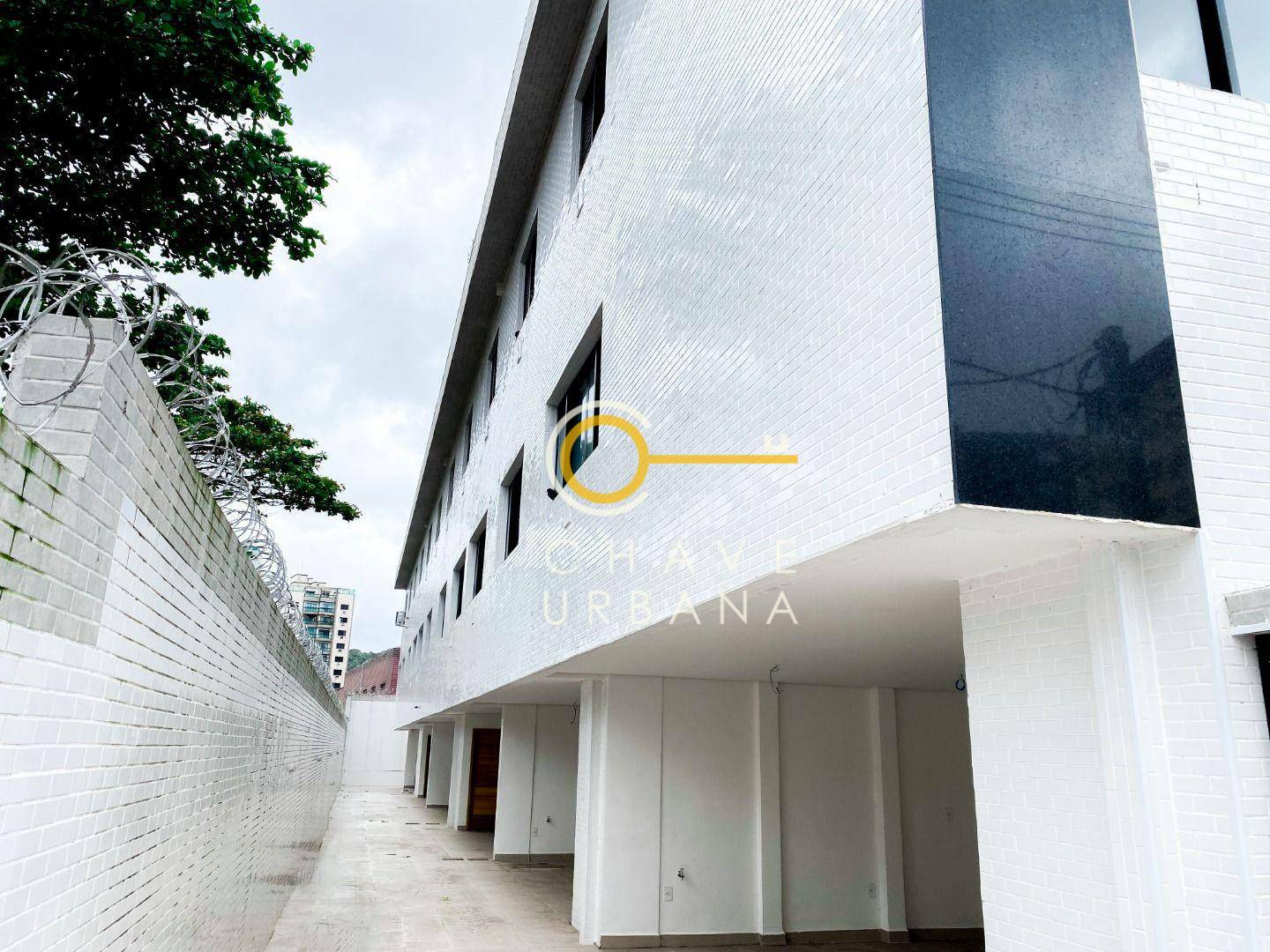 Casa à venda com 2 quartos, 103m² - Foto 1