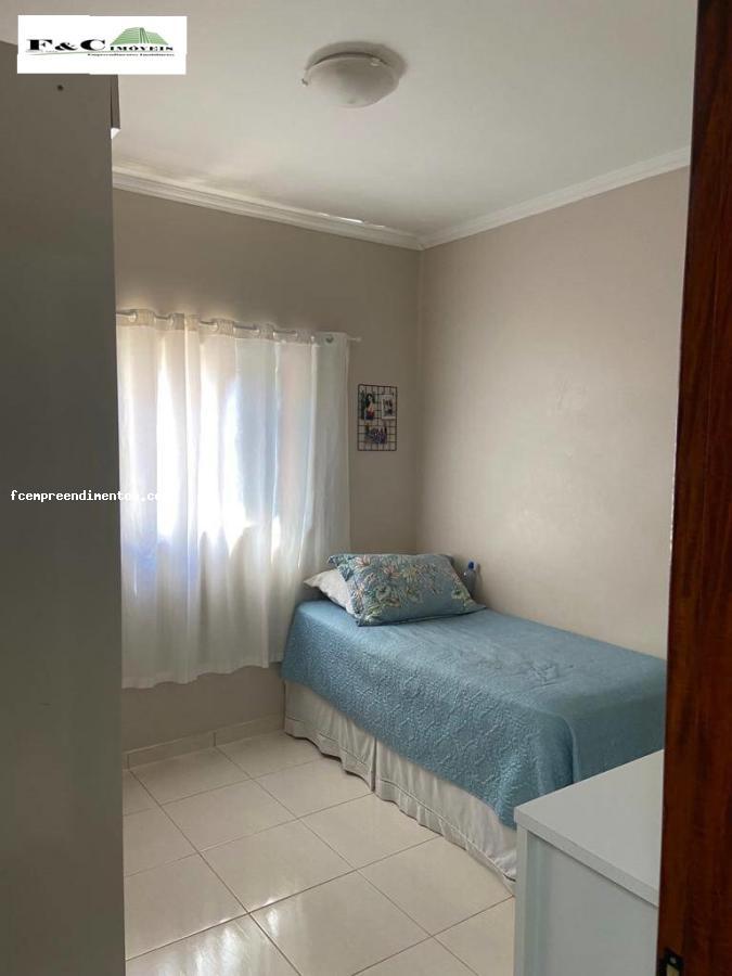 Casa à venda com 3 quartos, 200m² - Foto 8