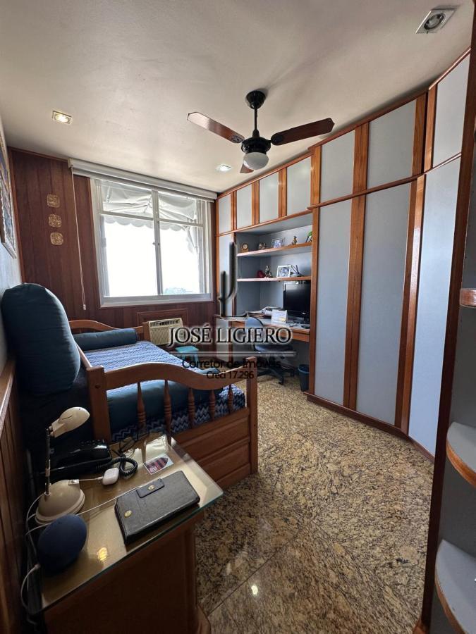 Cobertura à venda com 3 quartos, 240m² - Foto 11