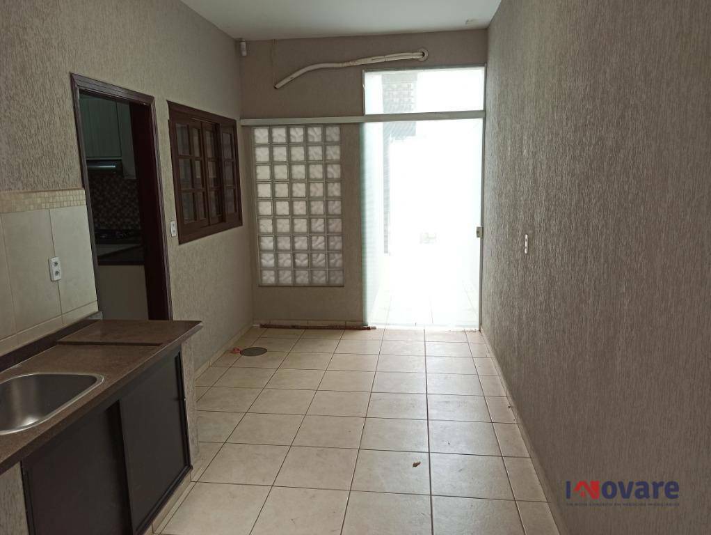 Casa à venda com 3 quartos, 140m² - Foto 18