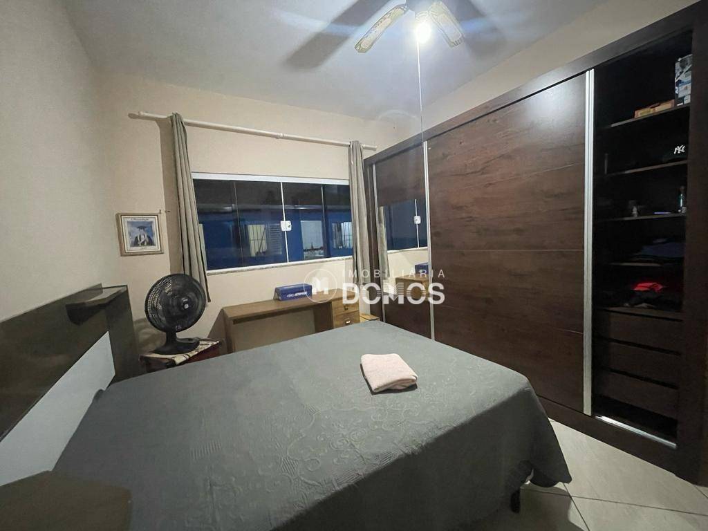 Casa à venda com 3 quartos, 200m² - Foto 13