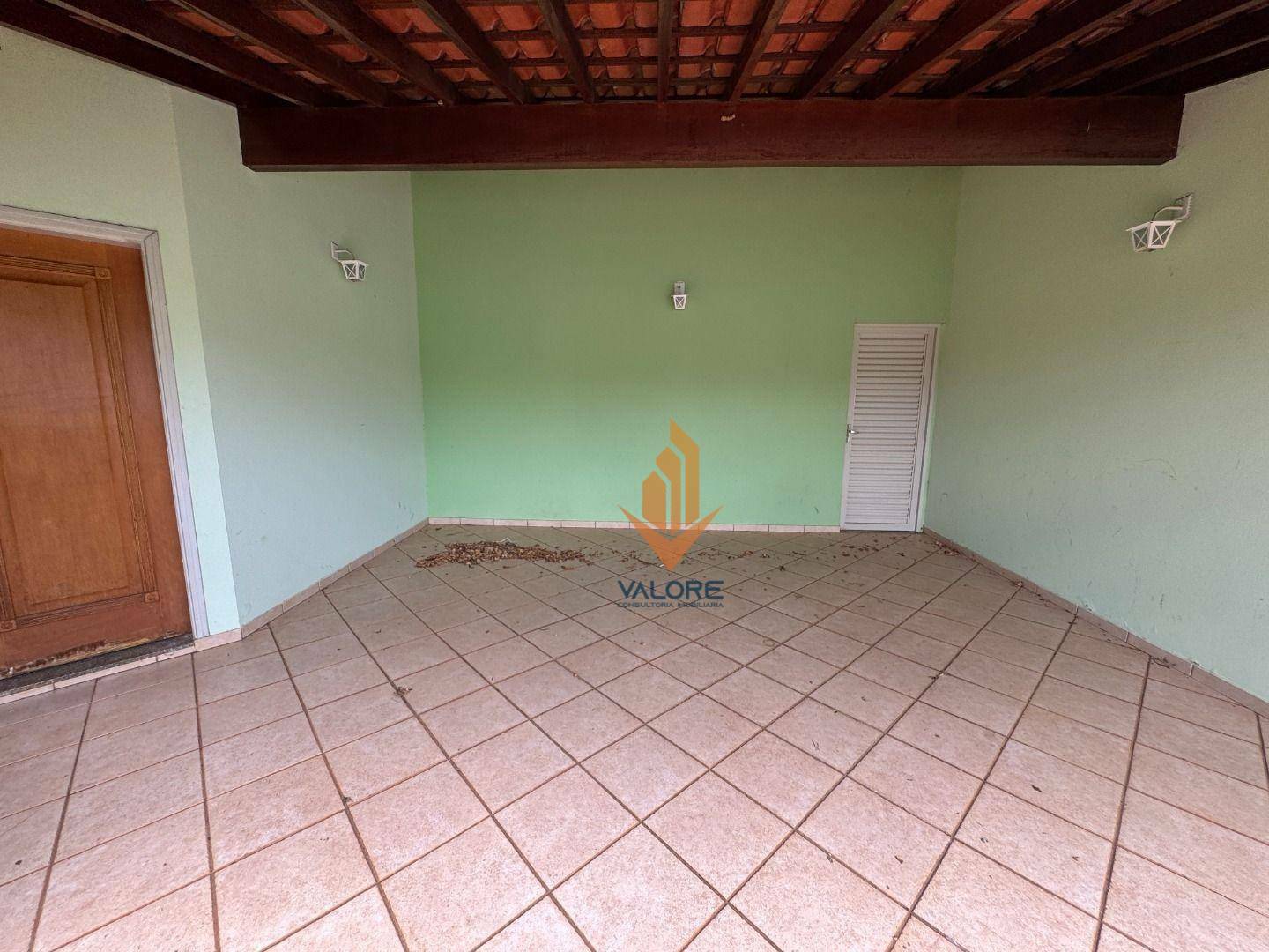 Casa à venda com 3 quartos, 169m² - Foto 4