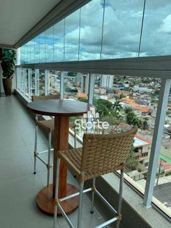 Apartamento à venda com 3 quartos, 168m² - Foto 5