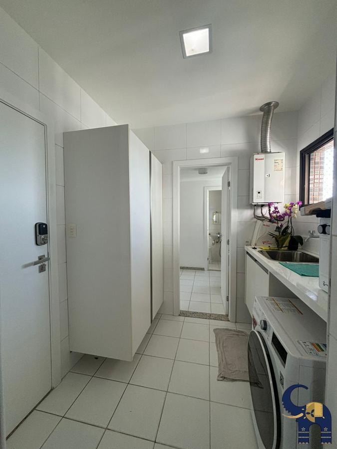 Apartamento à venda com 4 quartos, 207m² - Foto 9