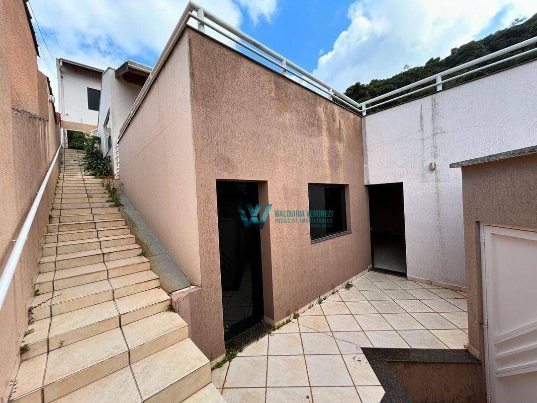 Casa à venda com 2 quartos, 231m² - Foto 12