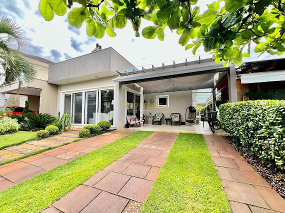 Casa de Condomínio à venda com 4 quartos, 174m² - Foto 1
