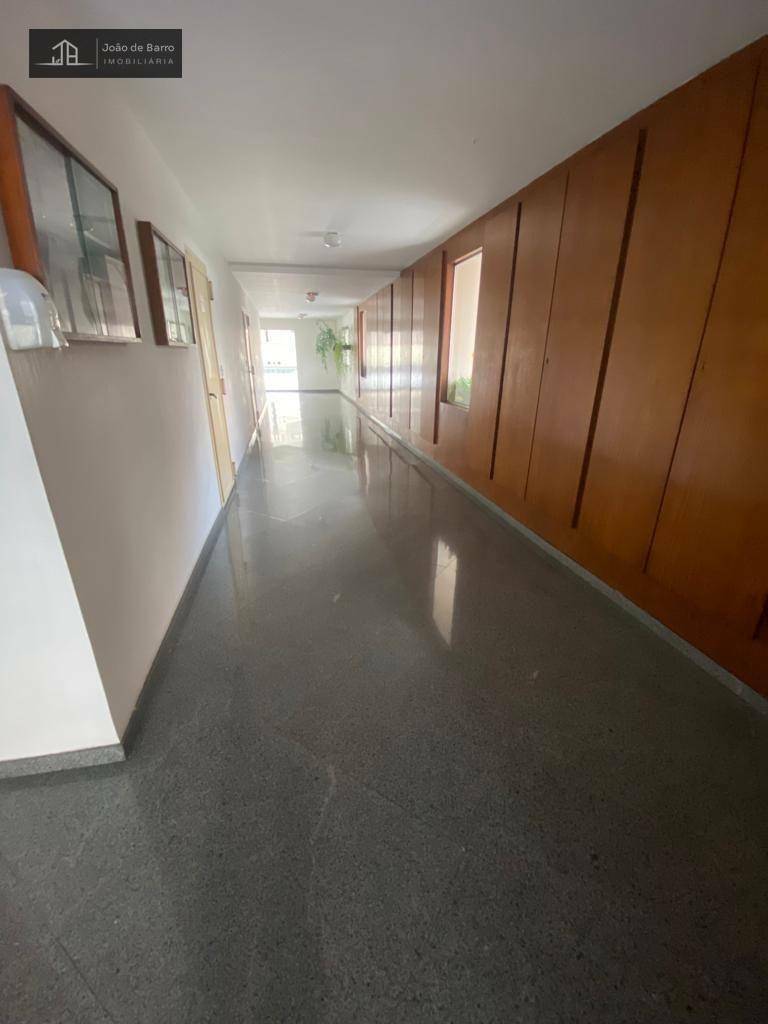 Apartamento à venda com 1 quarto, 42m² - Foto 11