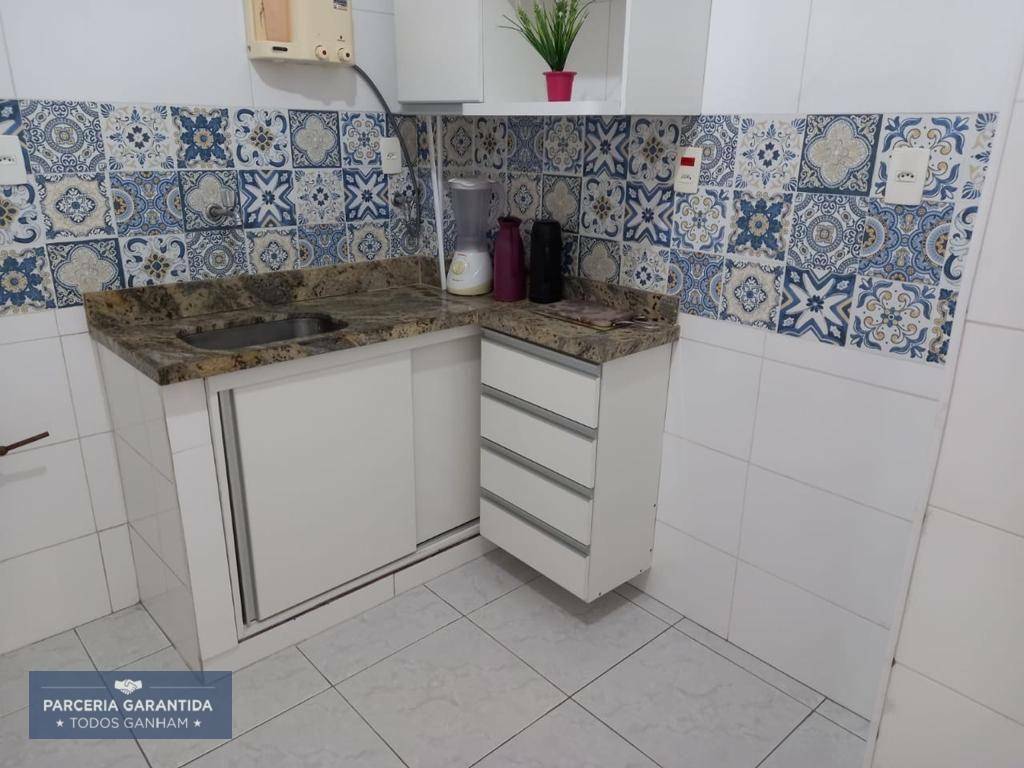 Apartamento à venda com 2 quartos, 70m² - Foto 8