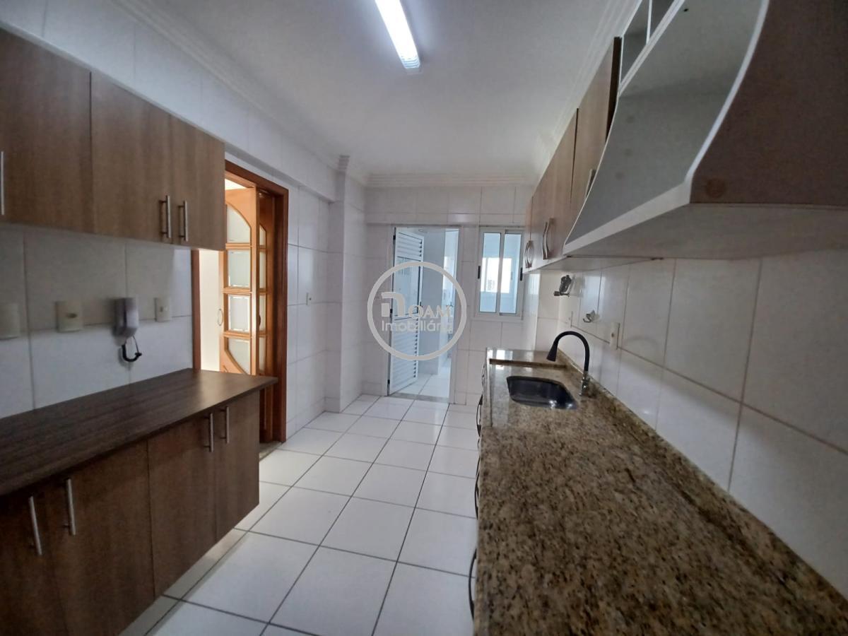 Apartamento para alugar com 3 quartos, 96m² - Foto 14