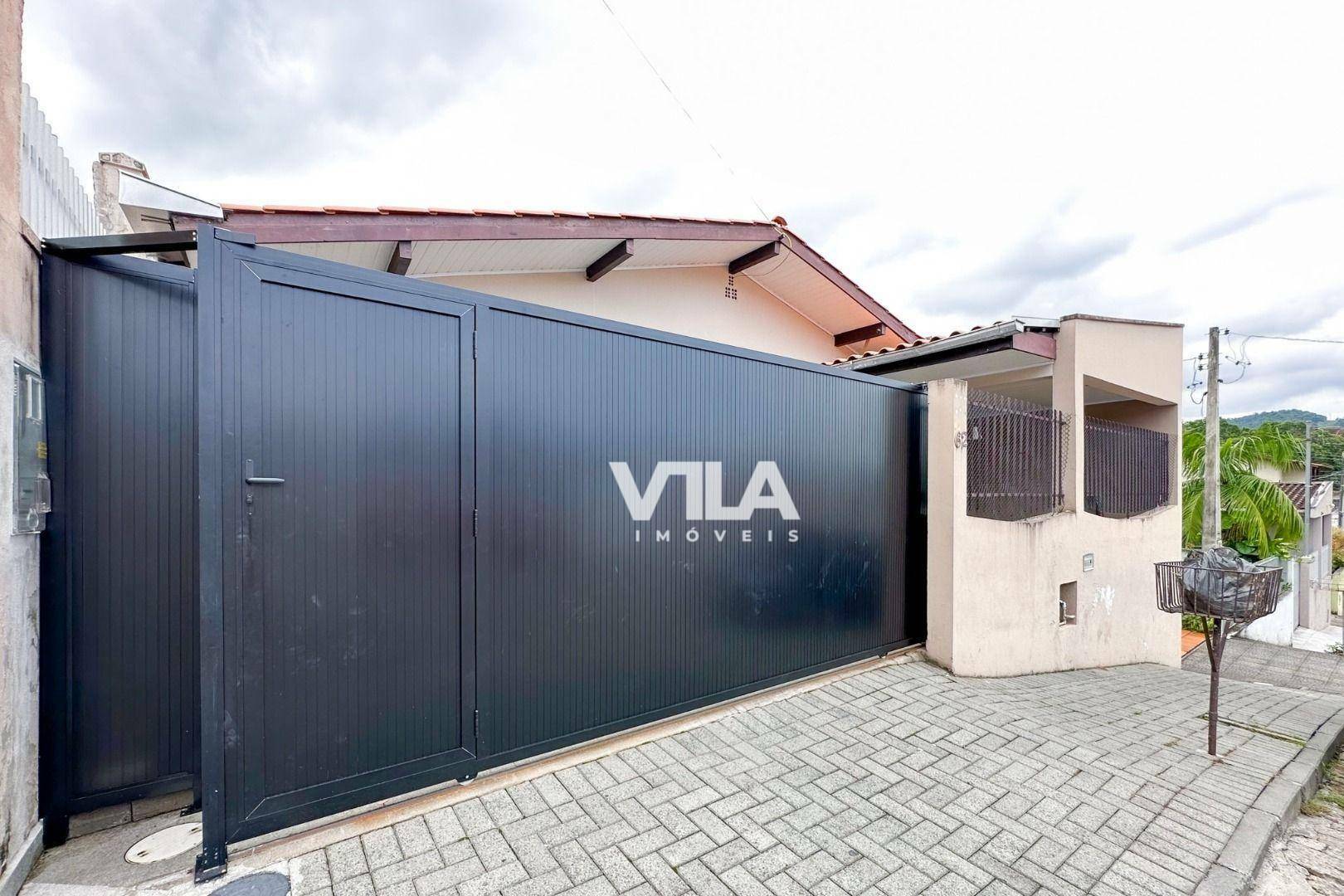 Casa à venda com 3 quartos, 200m² - Foto 2