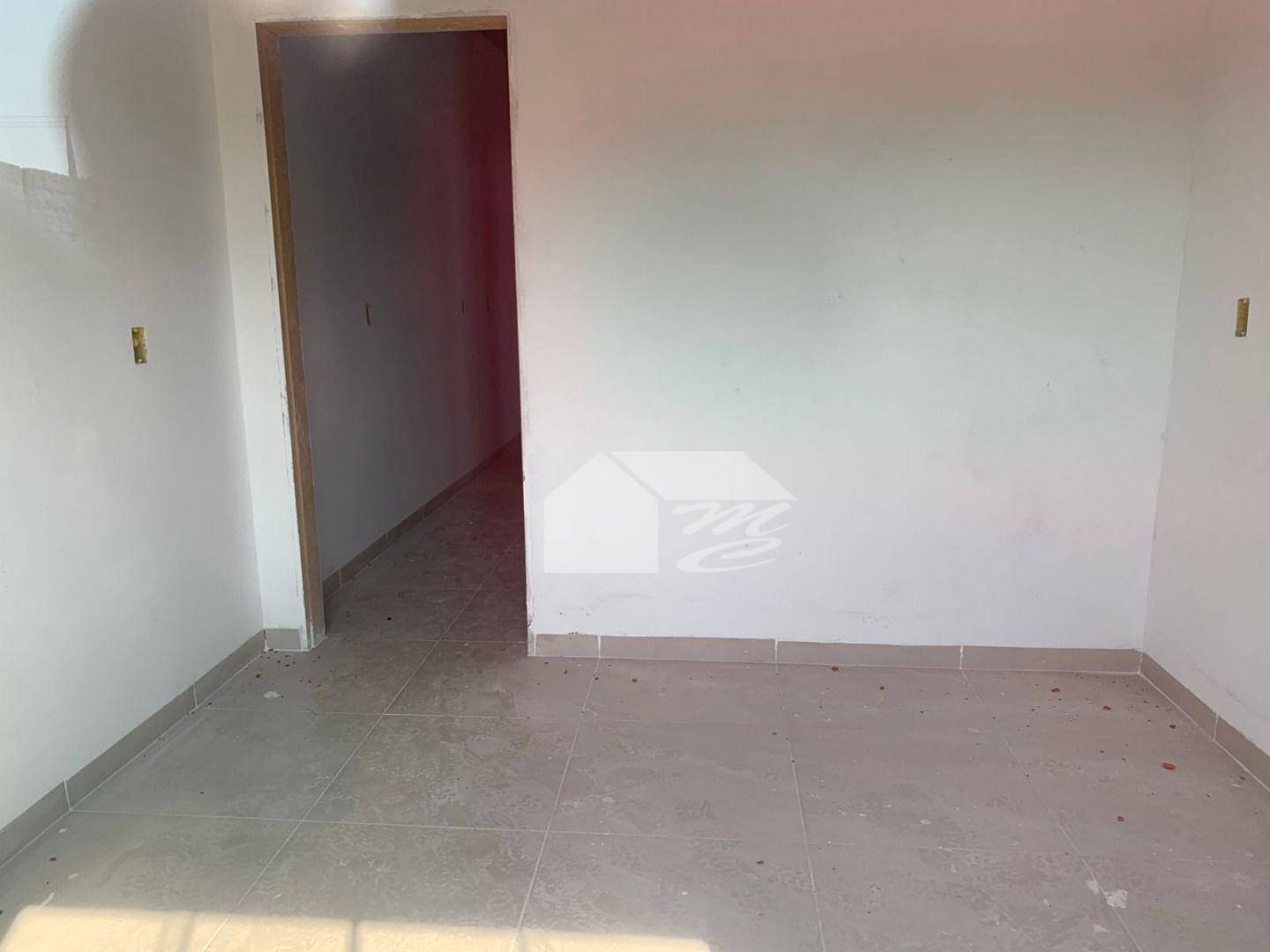 Casa à venda com 2 quartos, 47m² - Foto 2