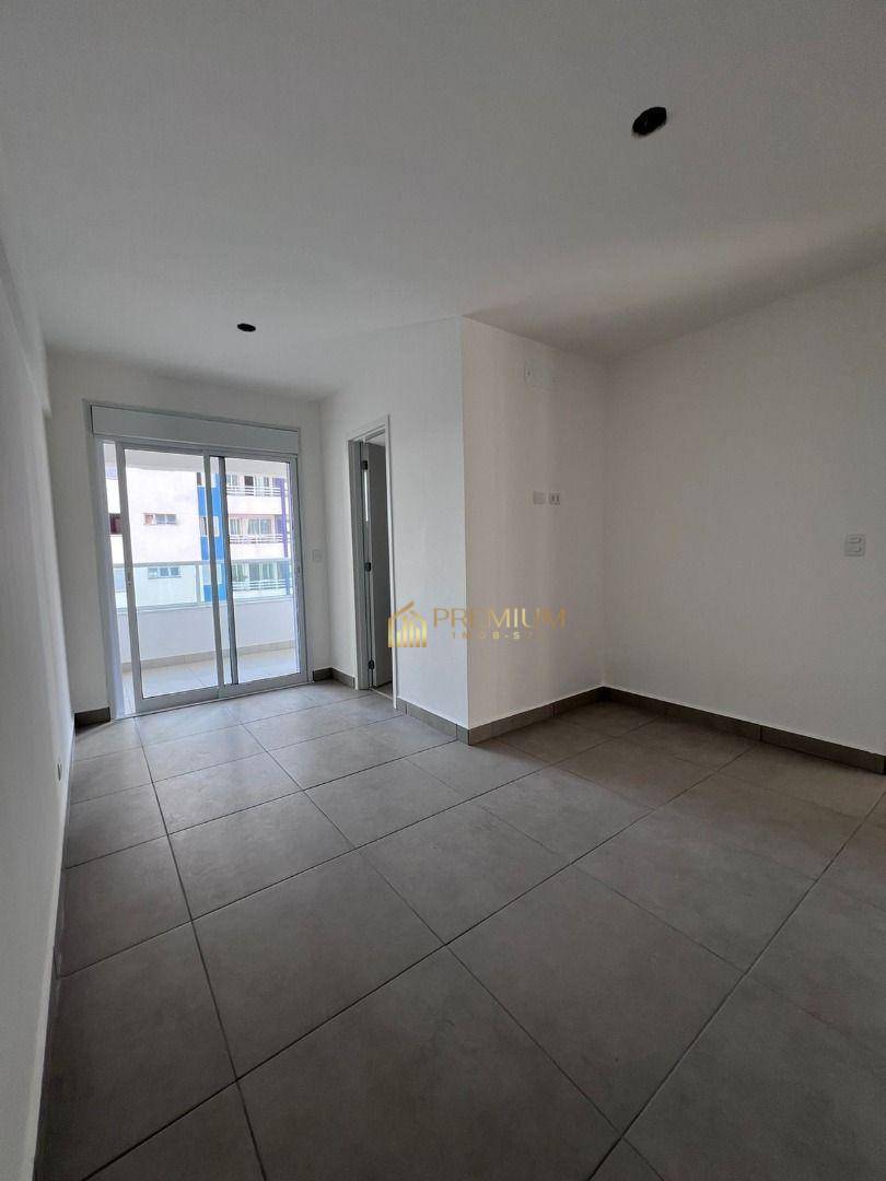 Apartamento à venda com 2 quartos, 76m² - Foto 10