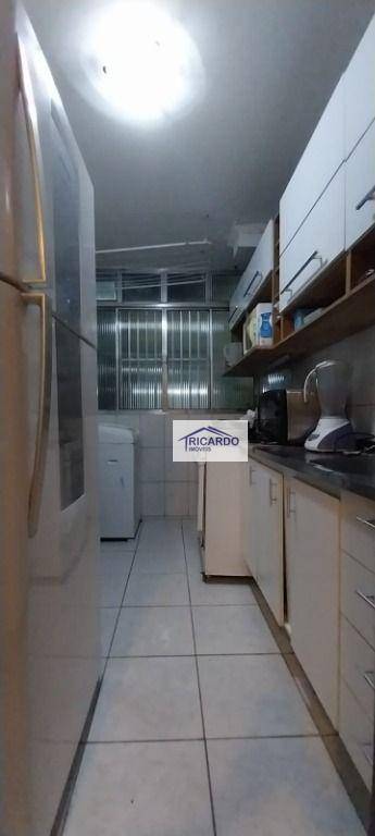 Apartamento à venda com 2 quartos, 55m² - Foto 4