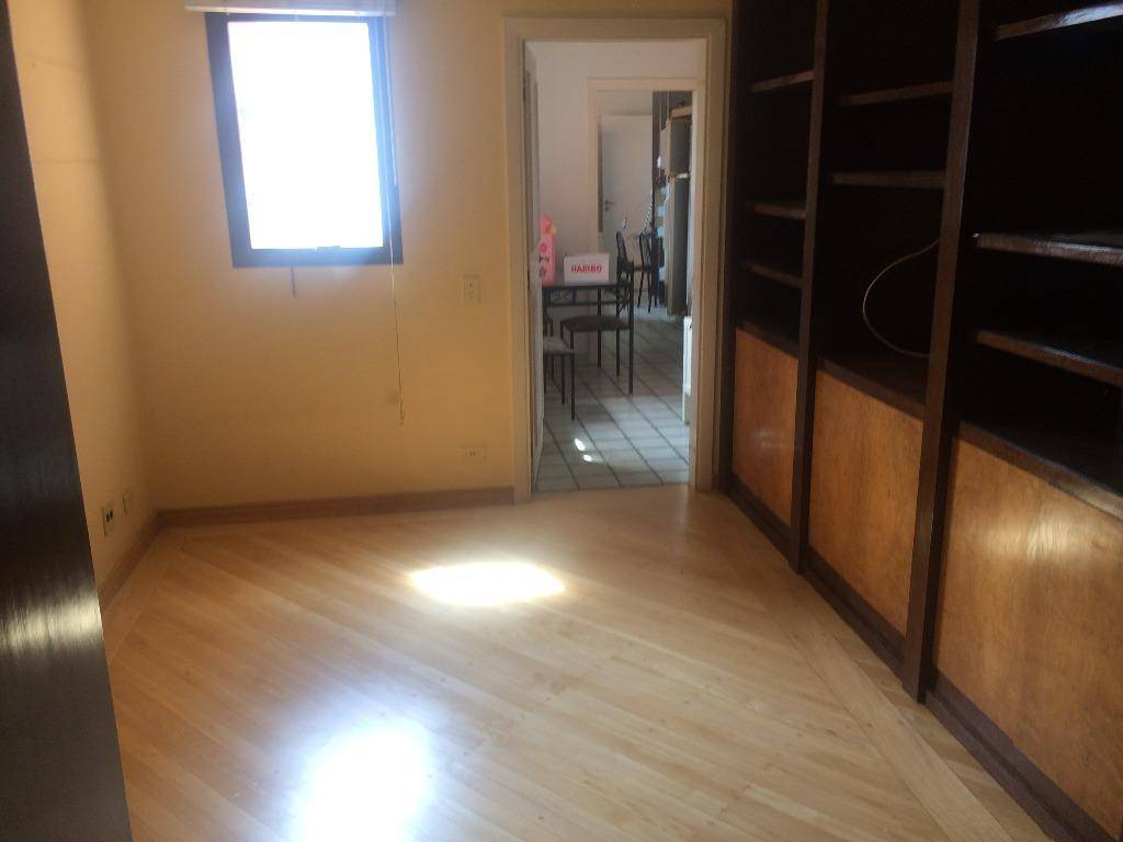 Apartamento à venda e aluguel com 4 quartos, 240m² - Foto 11